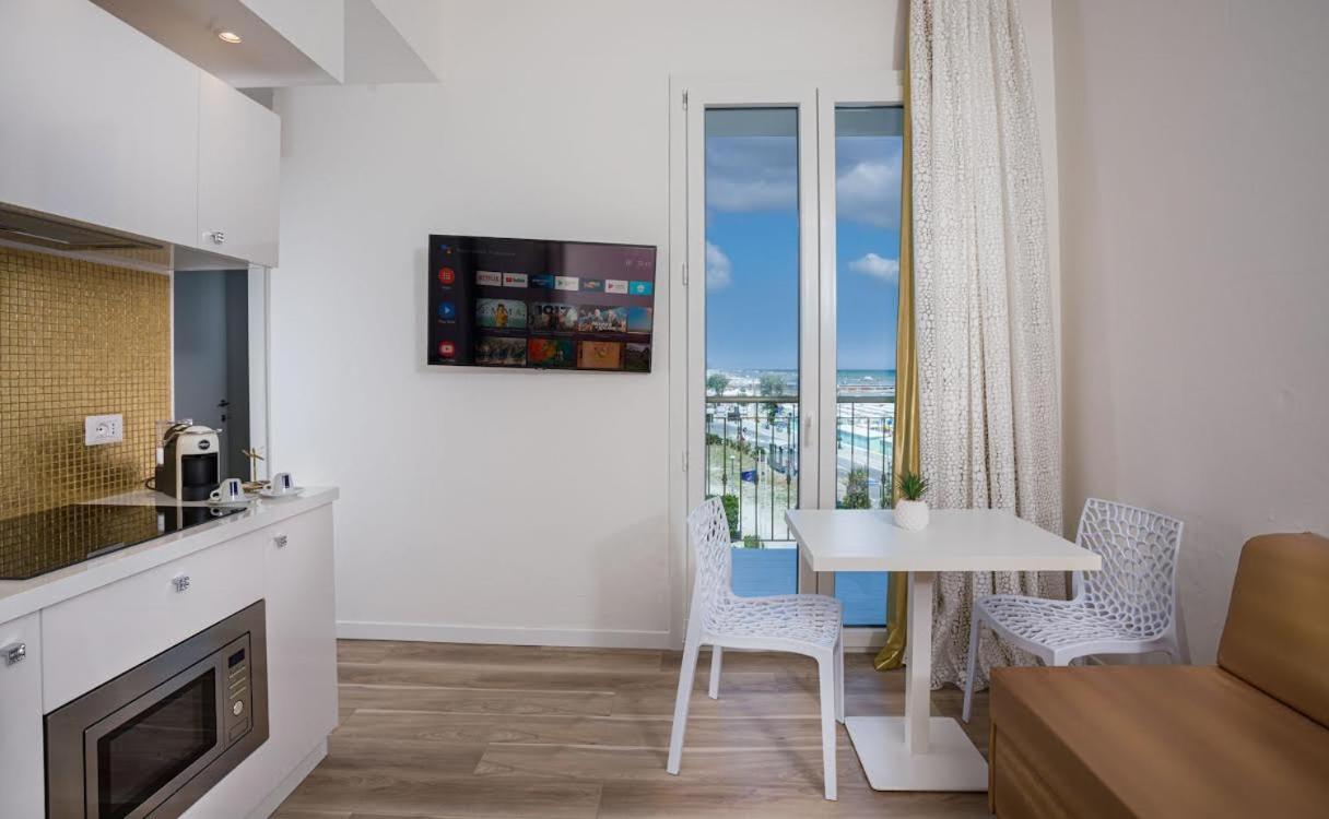 Miami Suite Hotel Bellaria – Igea Marina Kültér fotó
