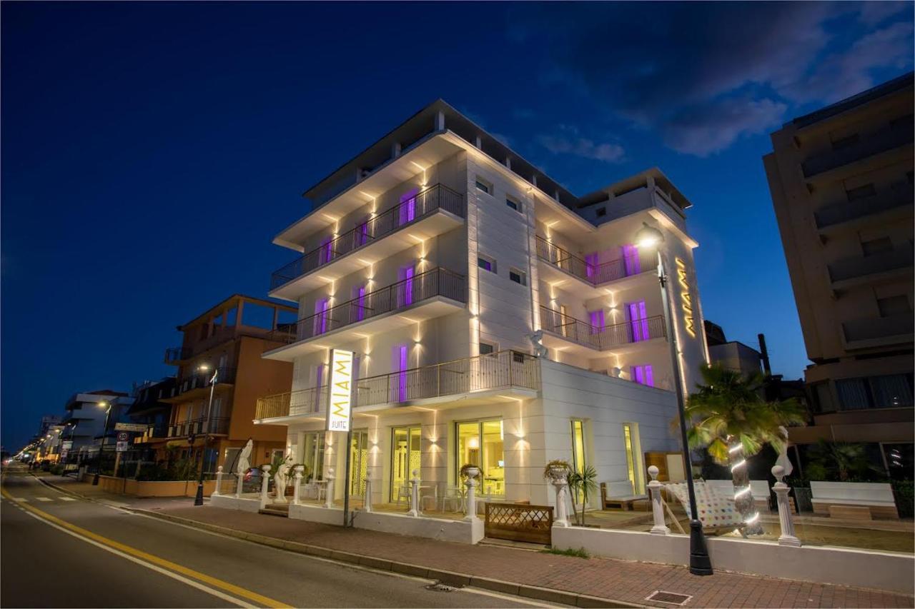 Miami Suite Hotel Bellaria – Igea Marina Kültér fotó