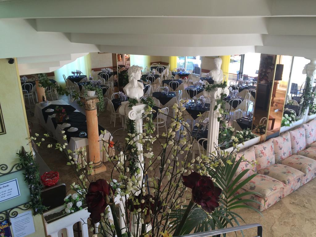 Miami Suite Hotel Bellaria – Igea Marina Kültér fotó
