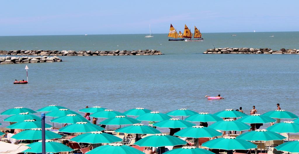 Miami Suite Hotel Bellaria – Igea Marina Kültér fotó