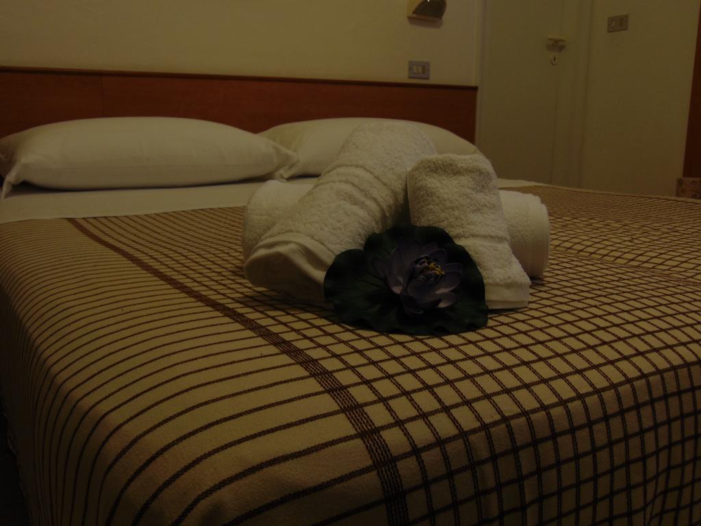 Miami Suite Hotel Bellaria – Igea Marina Kültér fotó