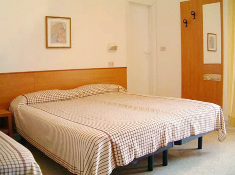 Miami Suite Hotel Bellaria – Igea Marina Kültér fotó