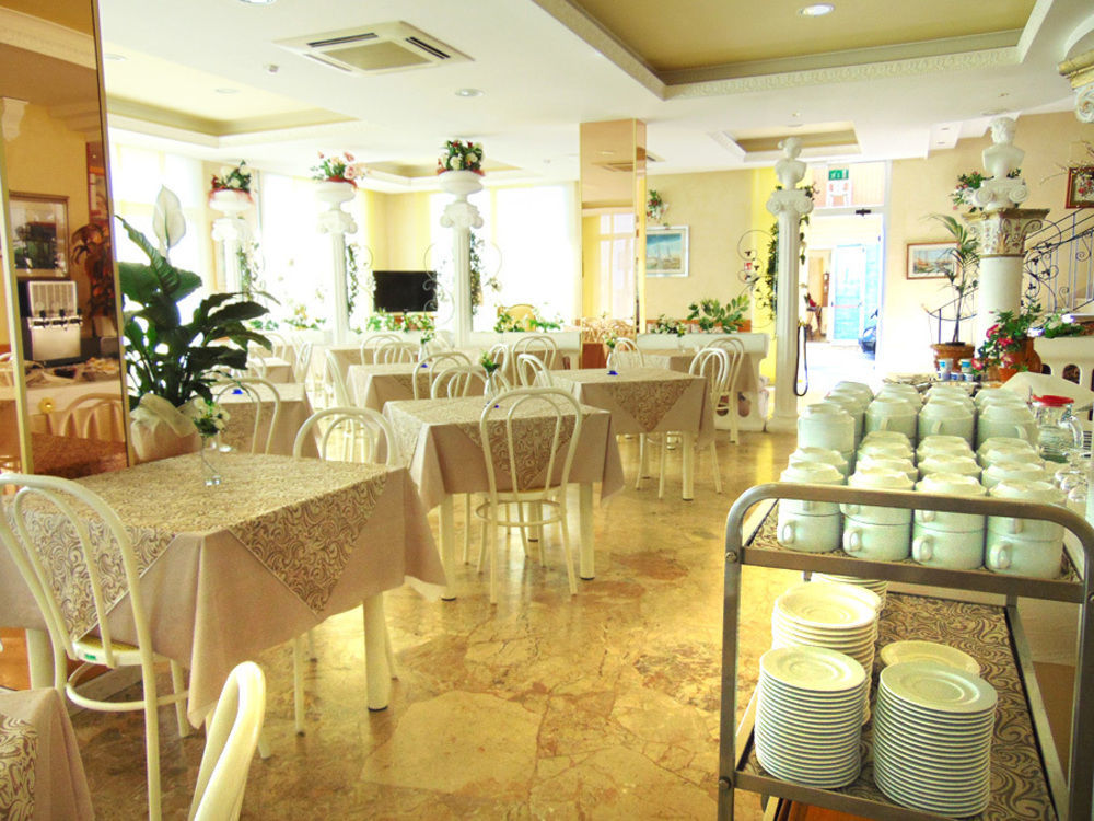 Miami Suite Hotel Bellaria – Igea Marina Kültér fotó